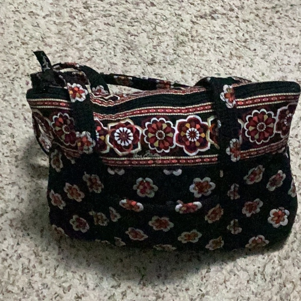 Vera Bradley Pirouette Bag with Red and White Floral Trim 9 x 12
